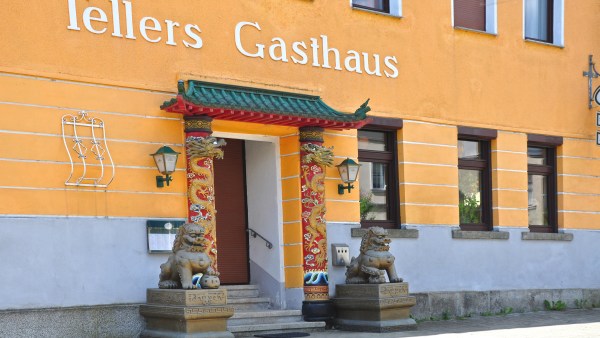 Tellers Gasthaus, Straßenansicht