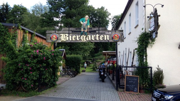 Eingang Biergarten